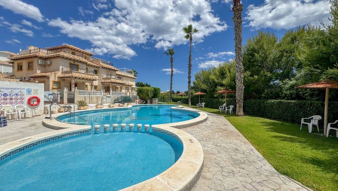 Sale - Villa - Orihuela - La Zenia