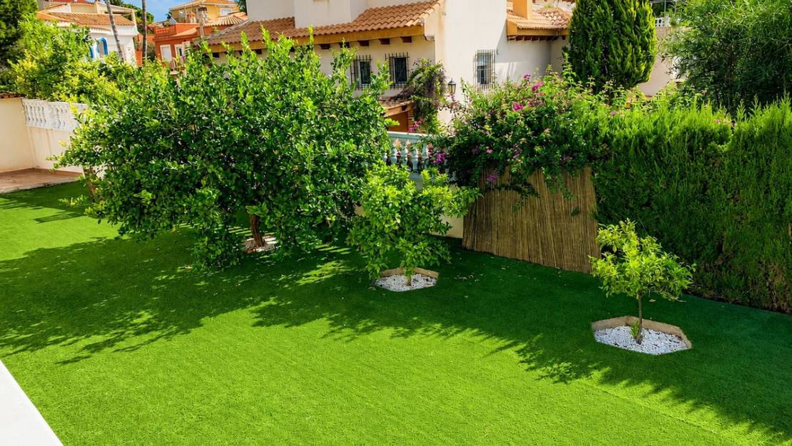 Sale - Villa - Orihuela - La Zenia