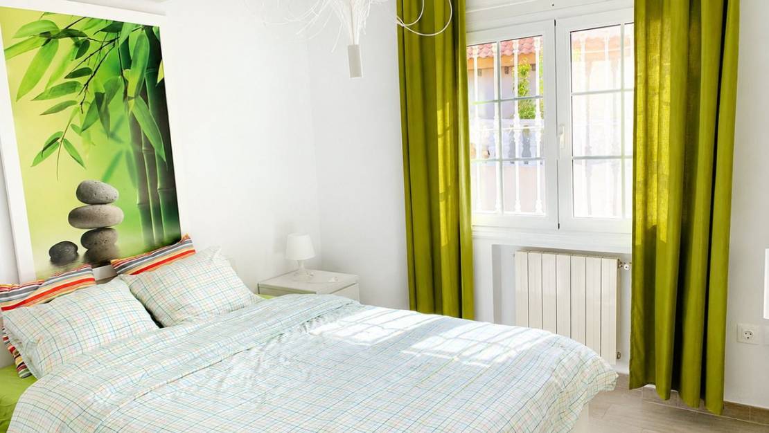 Sale - Villa - Orihuela - La Zenia