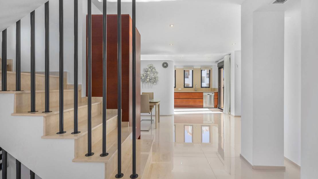 Sale - Villa - Orihuela - La Zenia