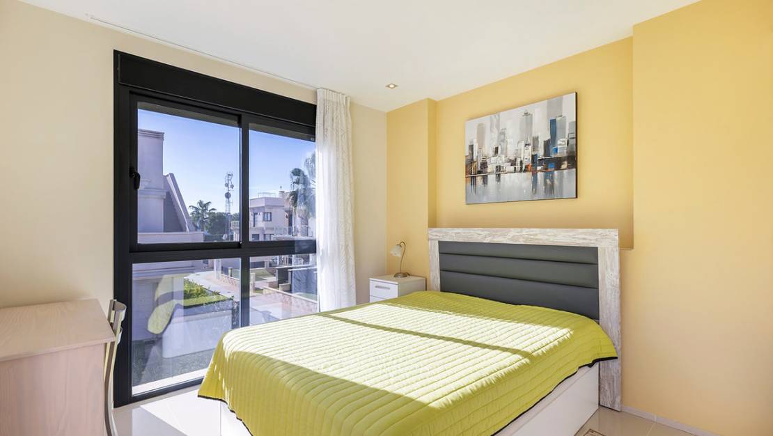Sale - Villa - Orihuela - La Zenia