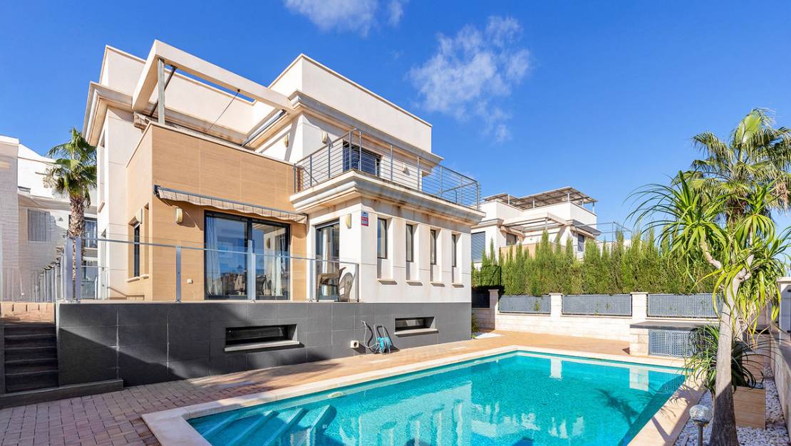 Sale - Villa - Orihuela - La Zenia