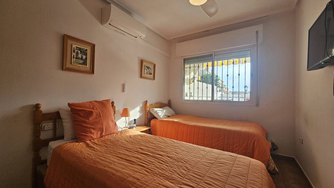 Sale - Villa - Orihuela - La Zenia