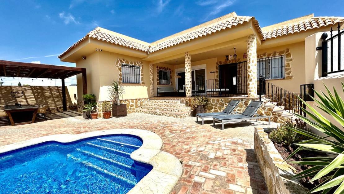 Sale - Villa - Orihuela - La Zenia