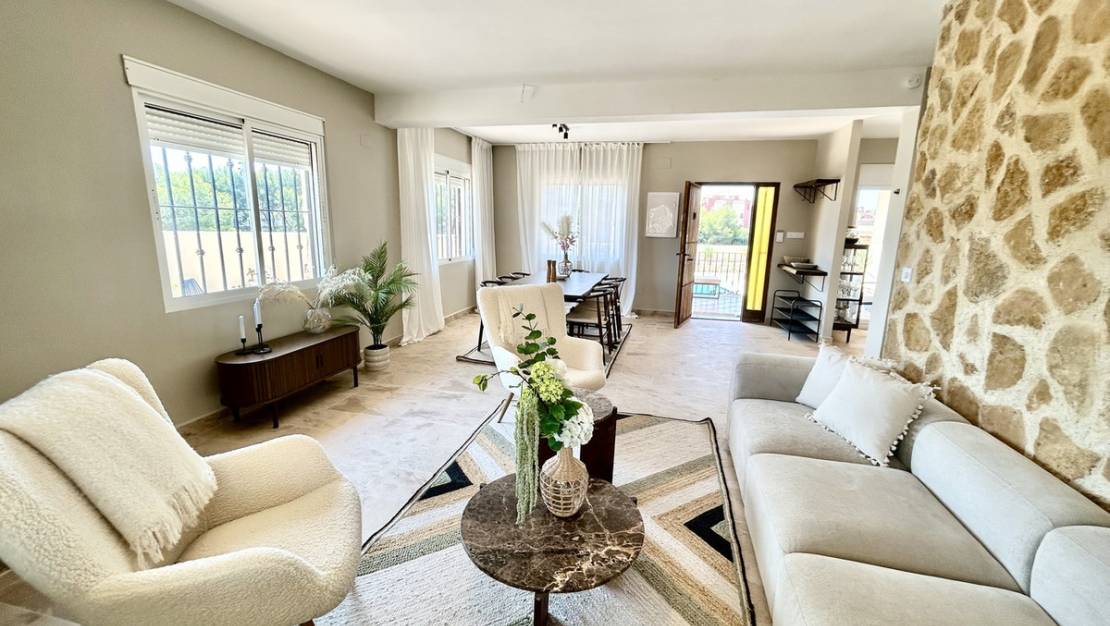 Sale - Villa - Orihuela - La Zenia
