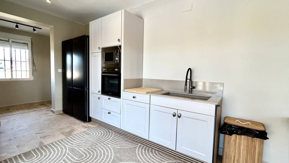 Sale - Villa - Orihuela - La Zenia