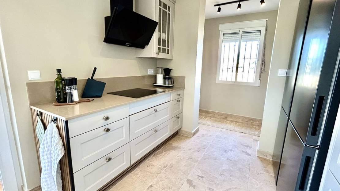 Sale - Villa - Orihuela - La Zenia