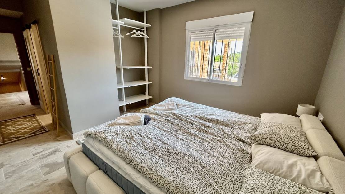 Sale - Villa - Orihuela - La Zenia