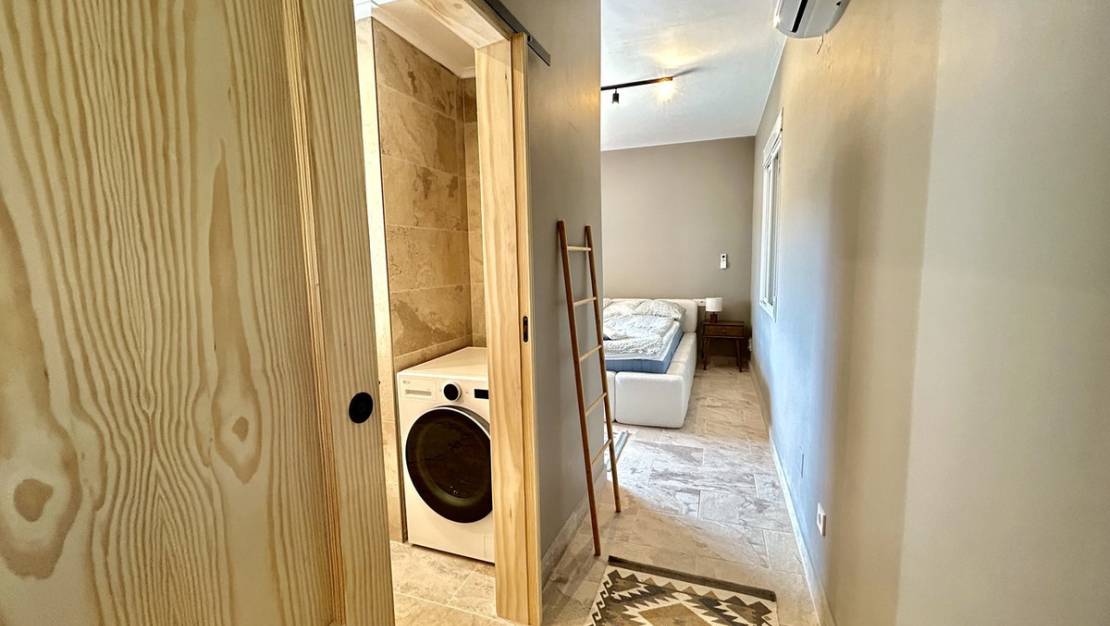 Sale - Villa - Orihuela - La Zenia