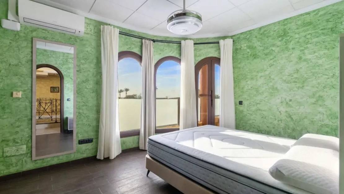 Sale - Villa - Orihuela - La Zenia