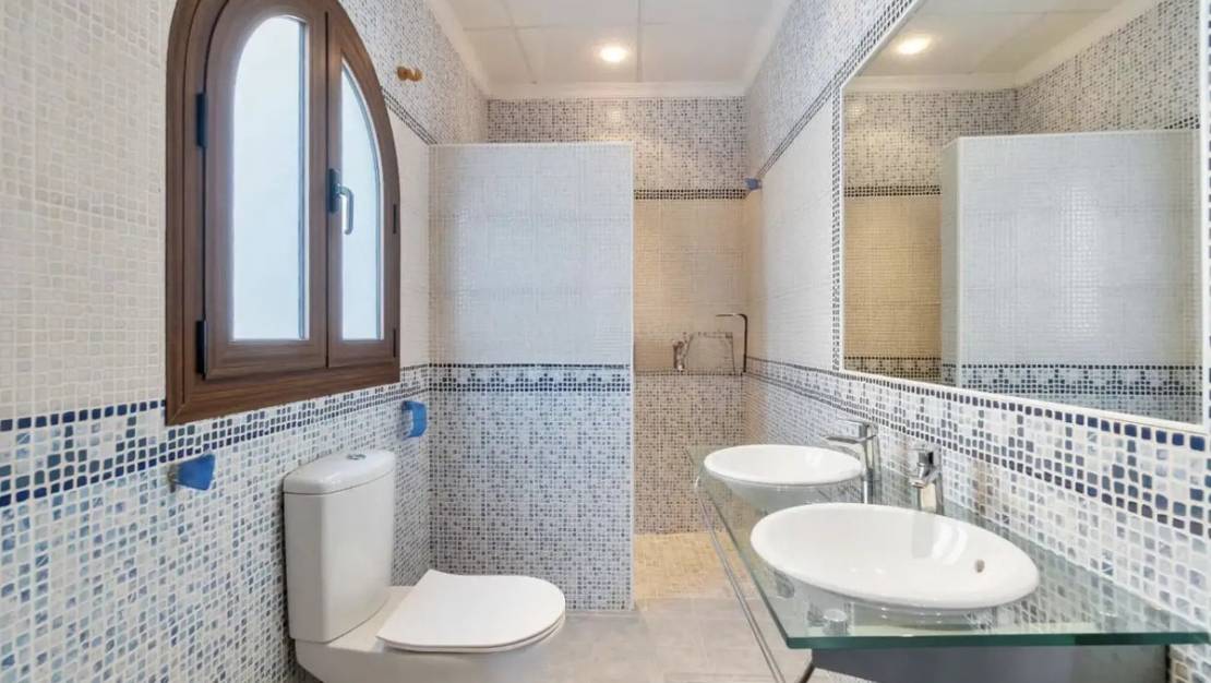 Sale - Villa - Orihuela - La Zenia