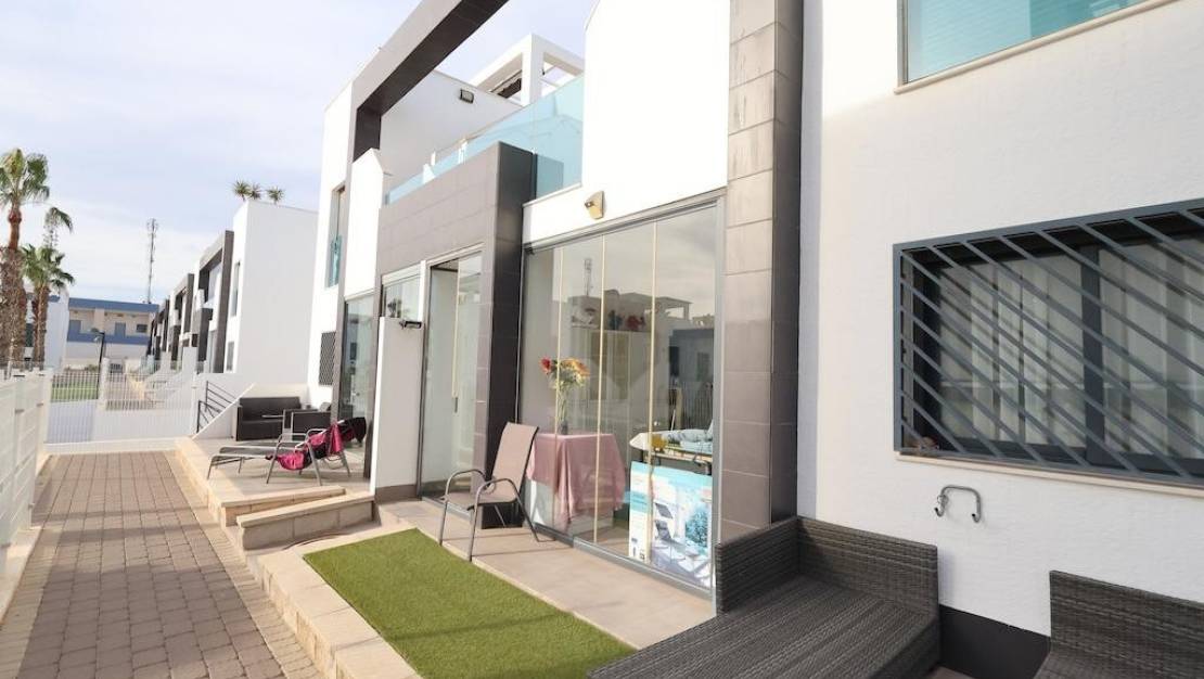 Sale - Villa - Orihuela - La Zenia