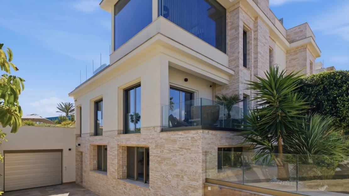Sale - Villa - Orihuela - La Zenia
