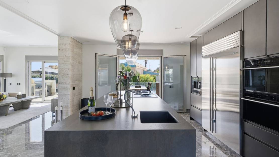 Sale - Villa - Orihuela - La Zenia