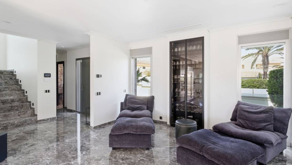 Sale - Villa - Orihuela - La Zenia