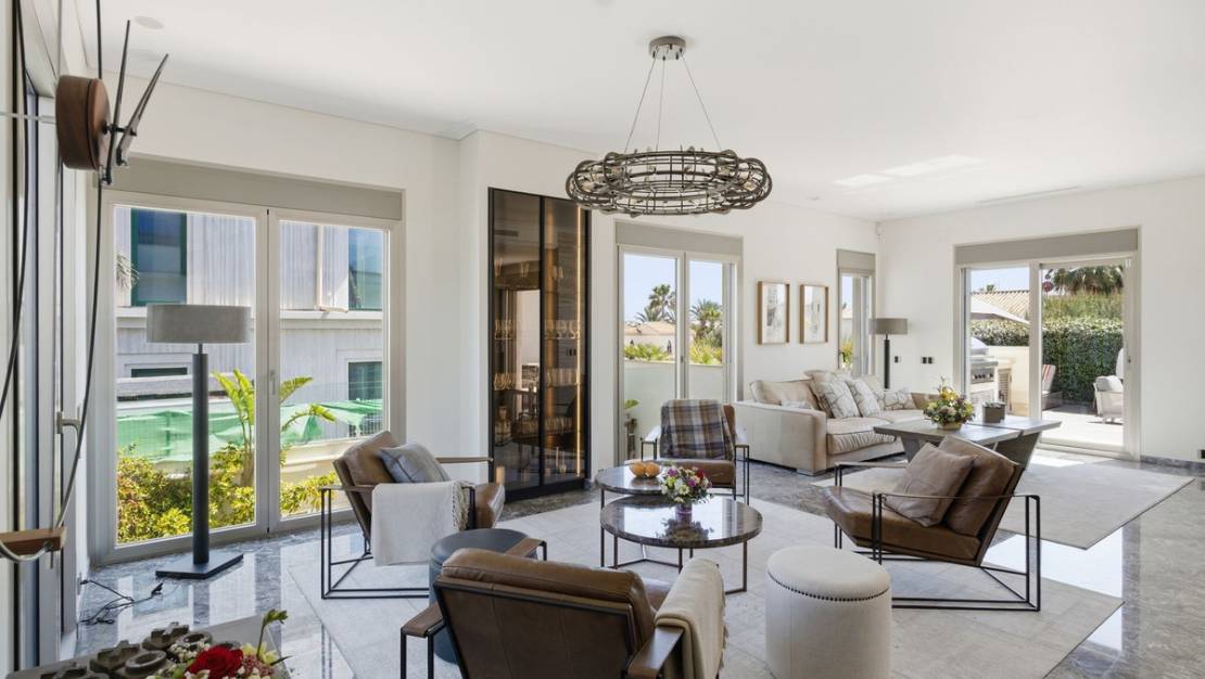 Sale - Villa - Orihuela - La Zenia