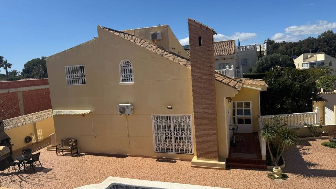 Sale - Villa - Orihuela - La Zenia