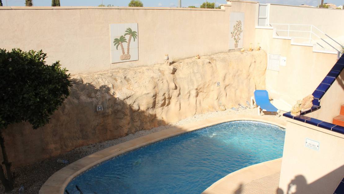 Sale - Villa - Orihuela - La Zenia