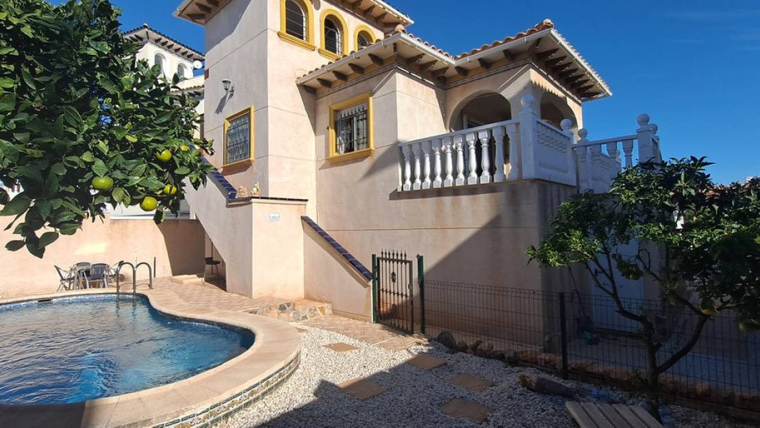 Sale - Villa - Orihuela - La Zenia