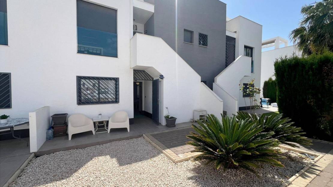 Sale - Villa - Orihuela - La Zenia