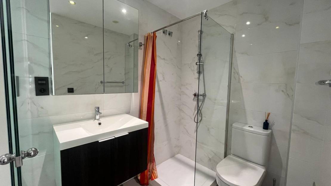 Sale - Villa - Orihuela - La Zenia