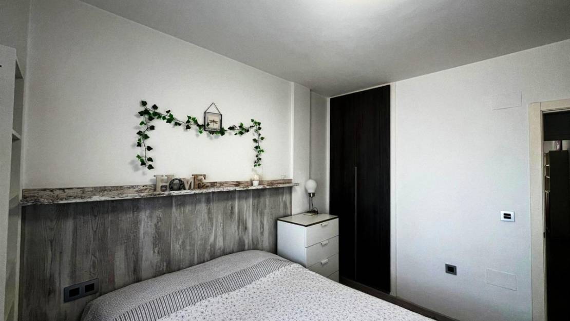 Sale - Villa - Orihuela - La Zenia