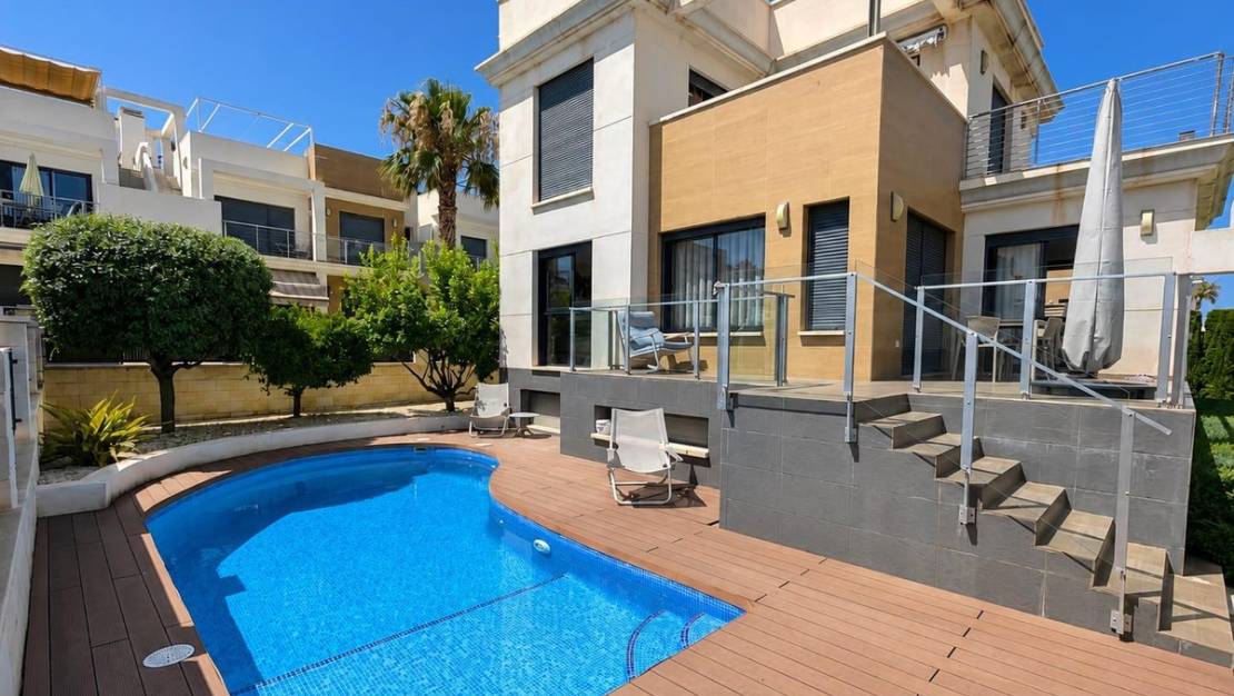 Sale - Villa - Orihuela - La Zenia