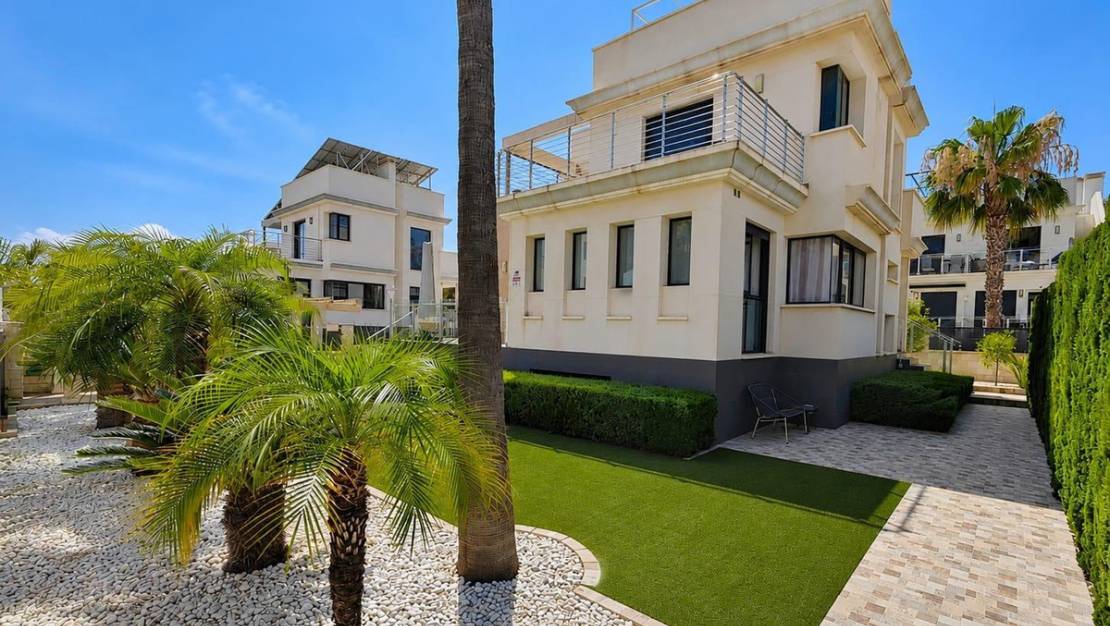 Sale - Villa - Orihuela - La Zenia