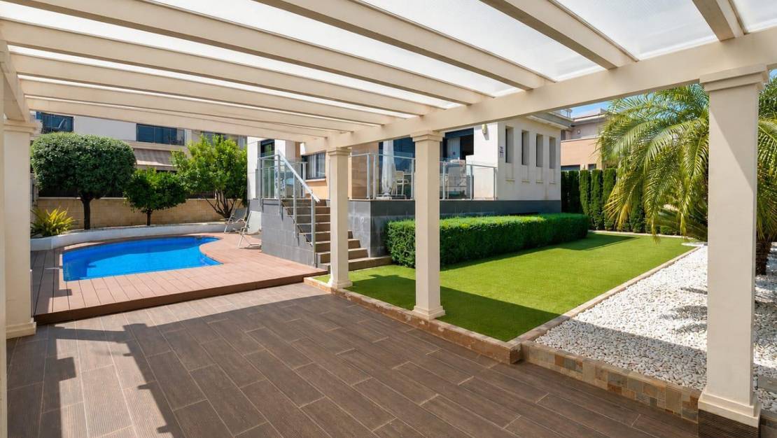 Sale - Villa - Orihuela - La Zenia