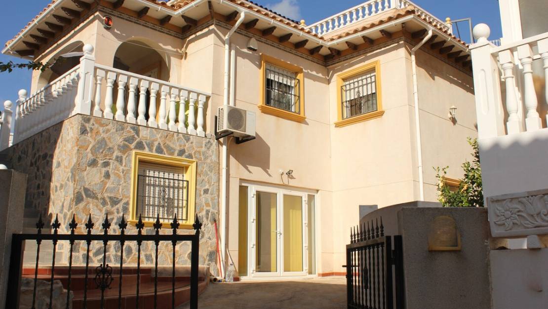 Sale - Villa - Orihuela - La Zenia