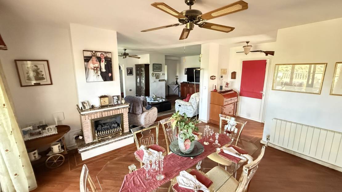 Sale - Villa - Orihuela - La Zenia