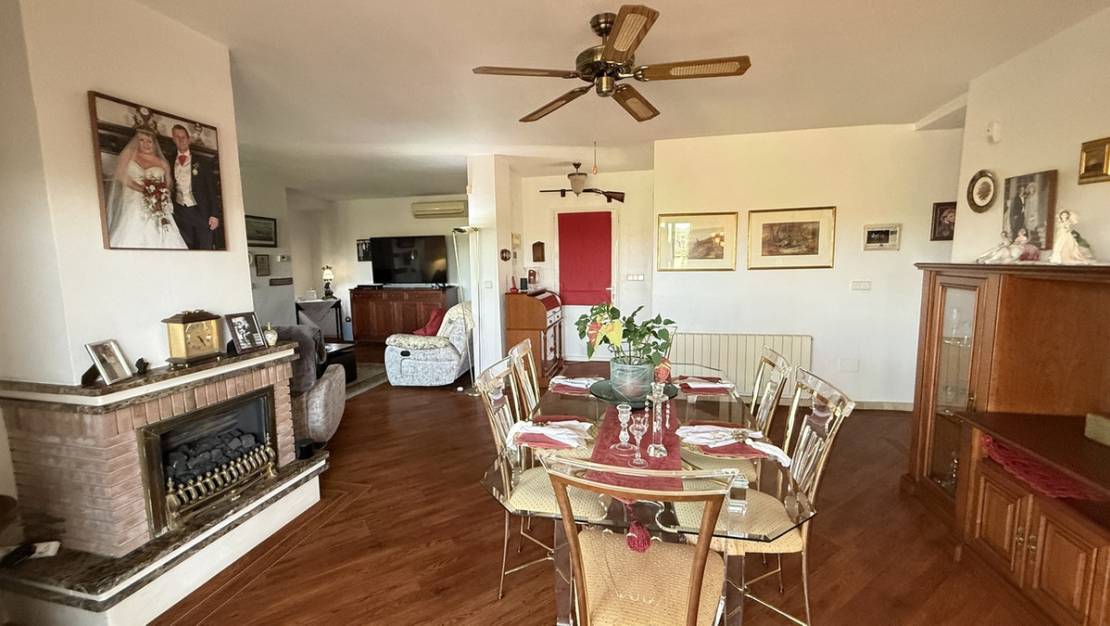 Sale - Villa - Orihuela - La Zenia