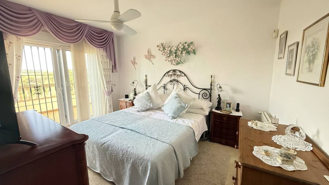 Sale - Villa - Orihuela - La Zenia