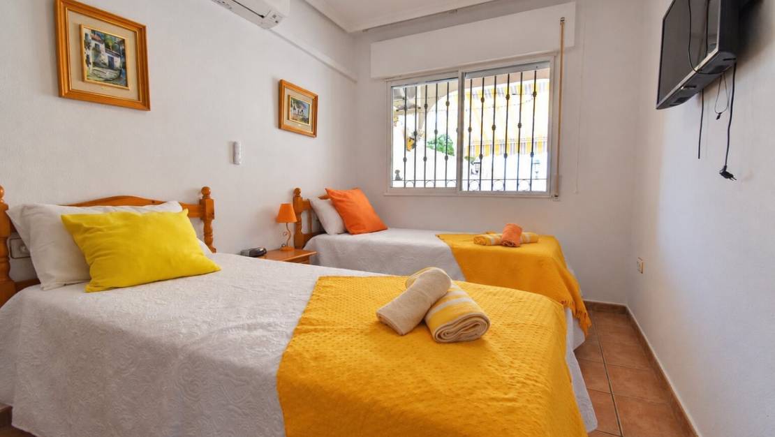 Sale - Villa - Orihuela - La Zenia