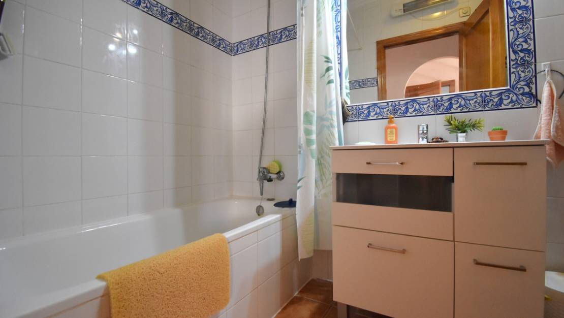 Sale - Villa - Orihuela - La Zenia