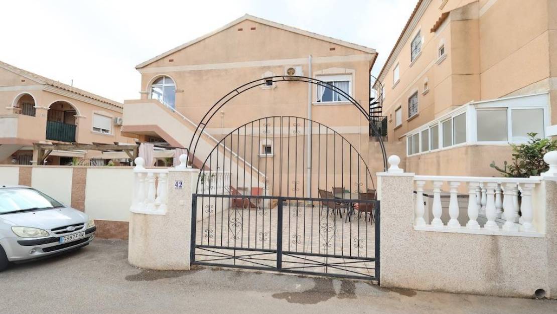Sale - Villa - Orihuela - La Zenia