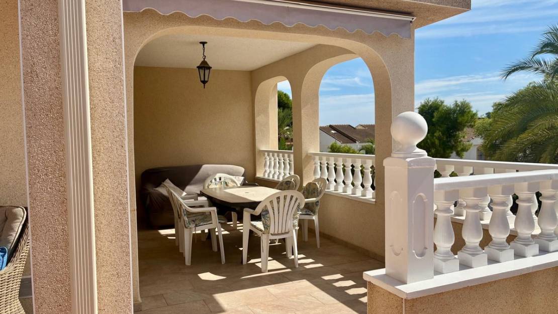 Sale - Villa - Orihuela - La Zenia