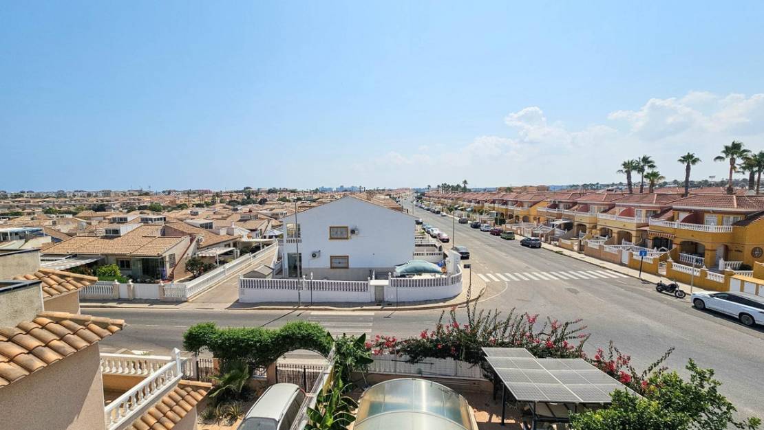 Sale - Villa - Orihuela - La Zenia
