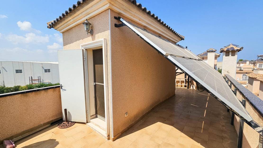 Sale - Villa - Orihuela - La Zenia