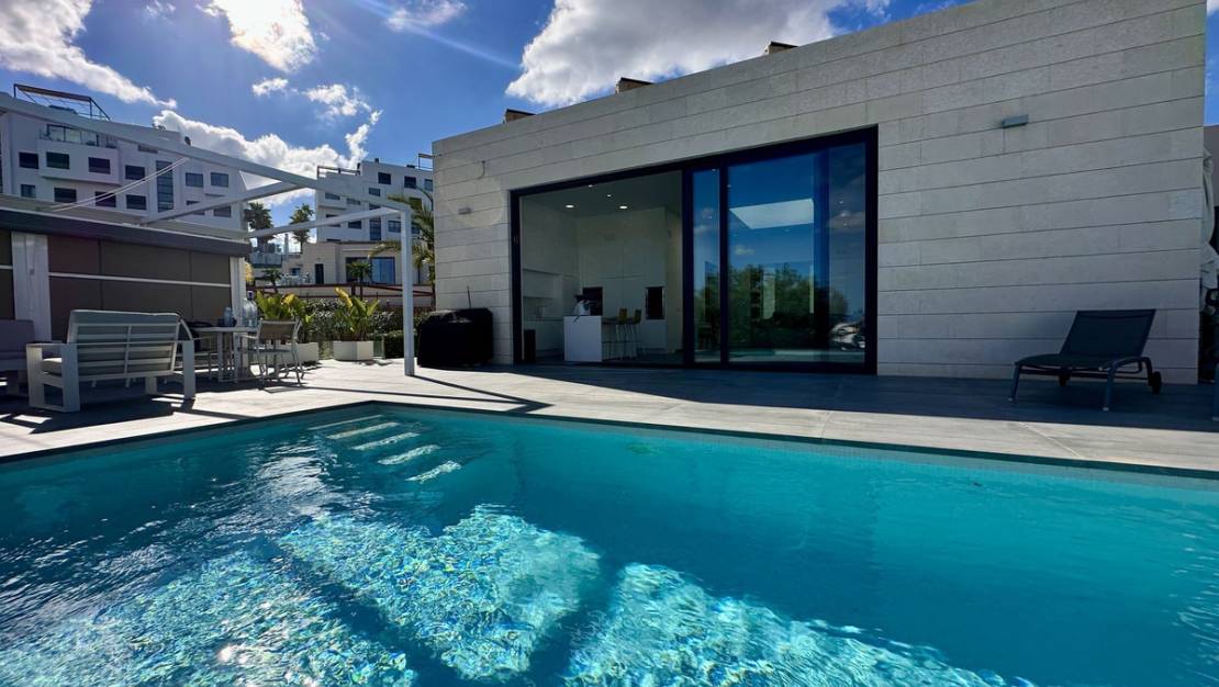 Sale - Villa - Orihuela - Las Colinas Golf