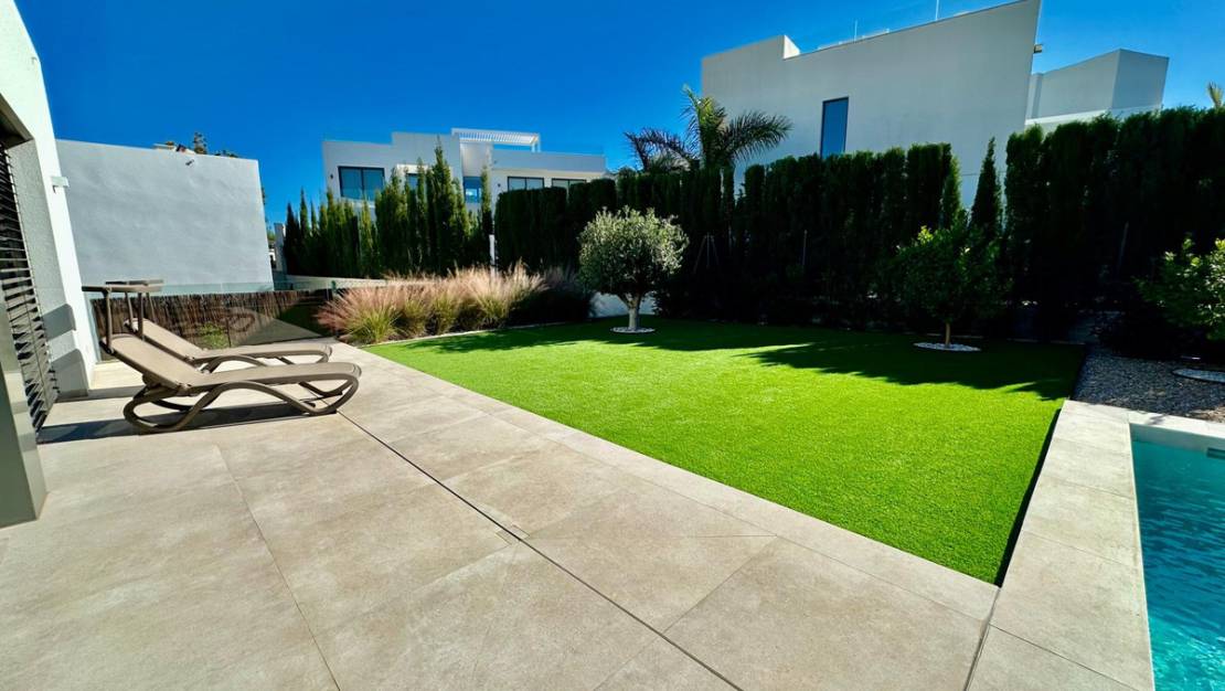 Sale - Villa - Orihuela - Las Colinas Golf