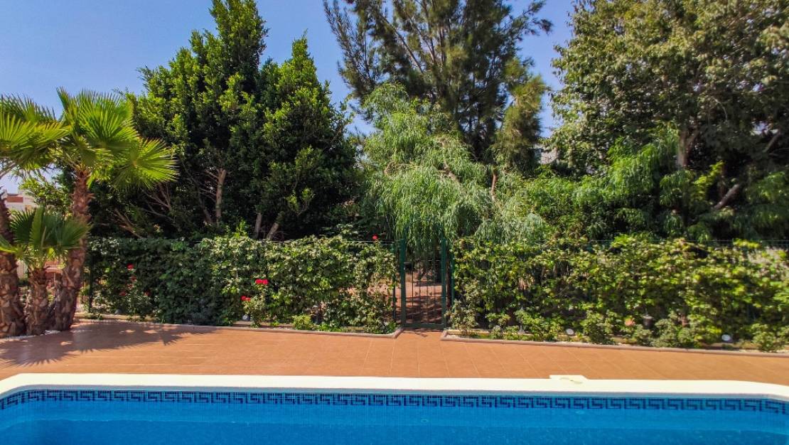 Sale - Villa - Orihuela - Las Ramblas Golf