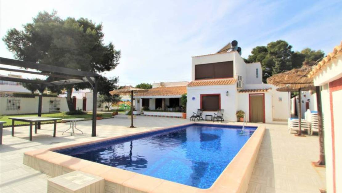 Sale - Villa - Orihuela - Lomas de Cabo Roig