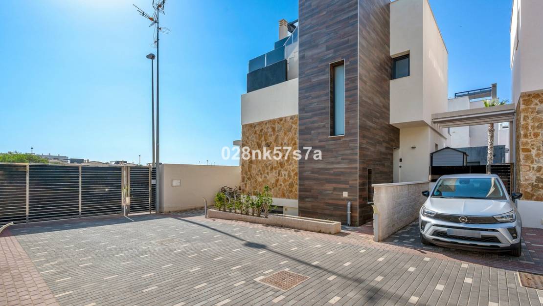 Sale - Villa - Orihuela - Lomas de Cabo Roig