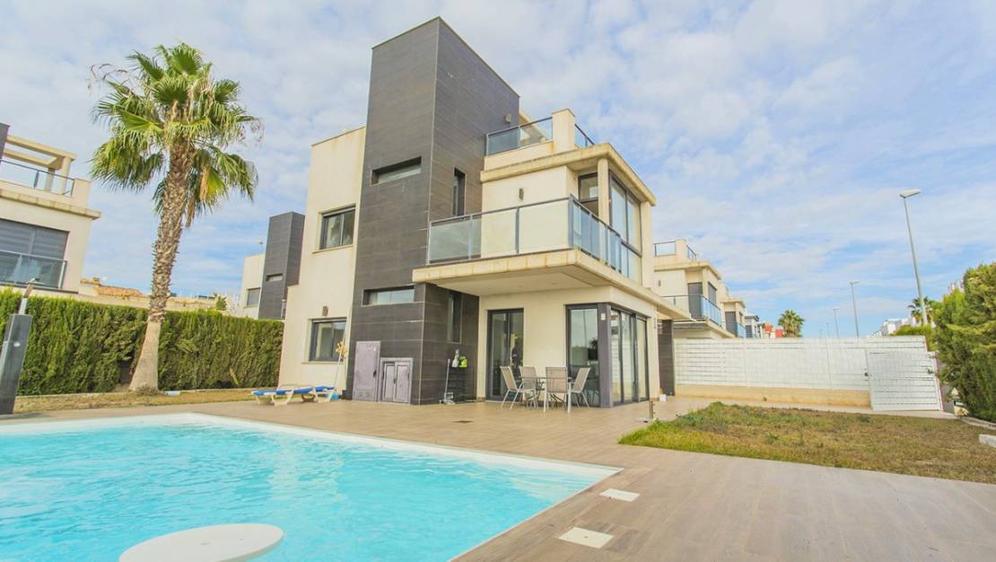 Sale - Villa - Orihuela - Lomas de Cabo Roig