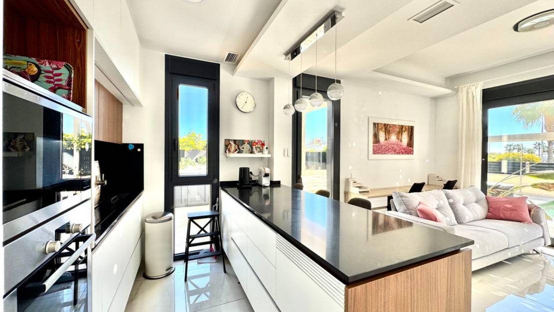 Sale - Villa - Orihuela - Lomas de Cabo Roig