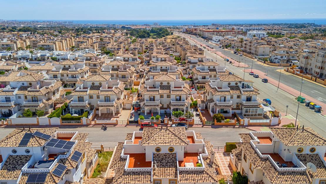 Sale - Villa - Orihuela - Lomas de Cabo Roig