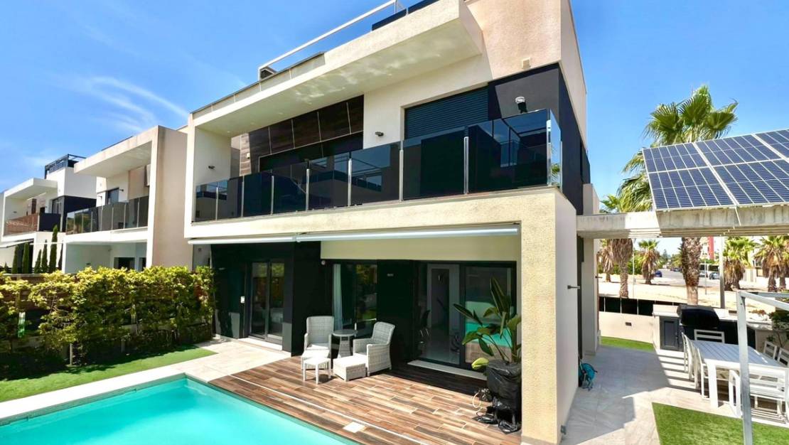 Sale - Villa - Orihuela - Lomas de Cabo Roig