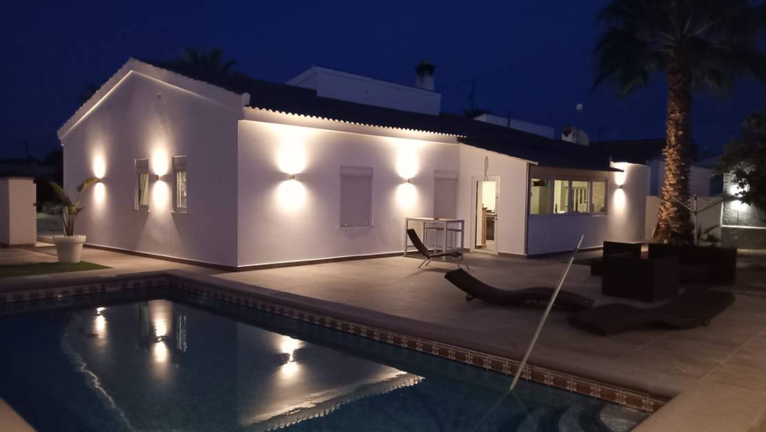 Sale - Villa - Orihuela - Lomas de Cabo Roig
