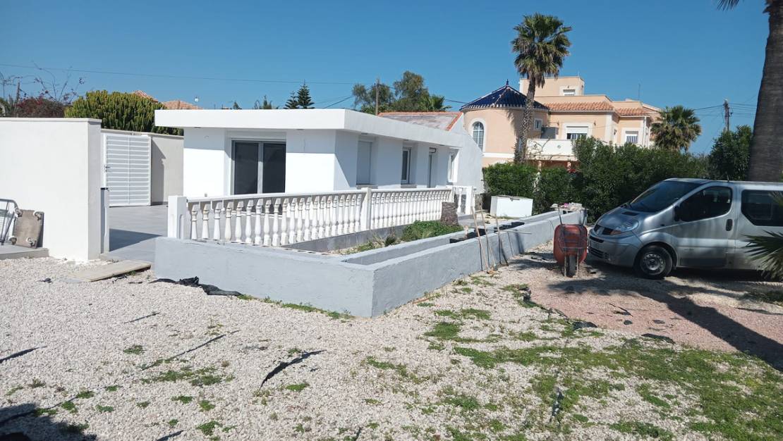 Sale - Villa - Orihuela - Lomas de Cabo Roig